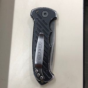 Meet your Posher, Kenneth